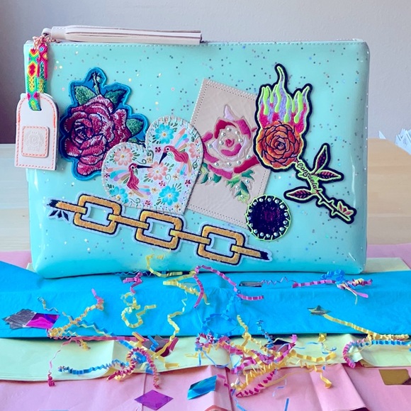 💐 CONSUELA MINTY LIMITED EDTION POUCH 💐 NWT 💐 - Picture 1 of 16